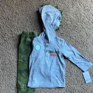 Carter’s || 2-piece dinosaur set NWT